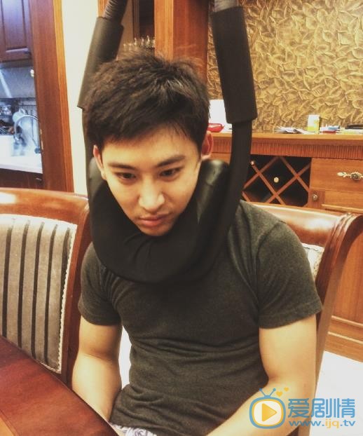 谭佑铭生活照 谭佑铭高清写真_谭佑铭高清剧照