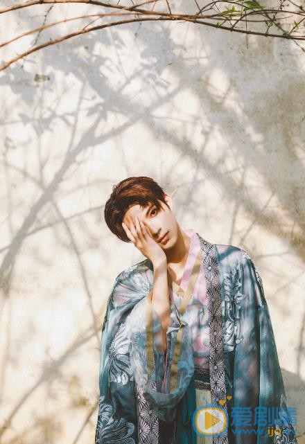 徐鹤尼汉服写真 徐鹤尼高清写真_徐鹤尼高清剧照
