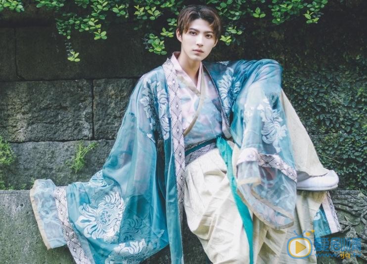 徐鹤尼汉服写真 徐鹤尼高清写真_徐鹤尼高清剧照