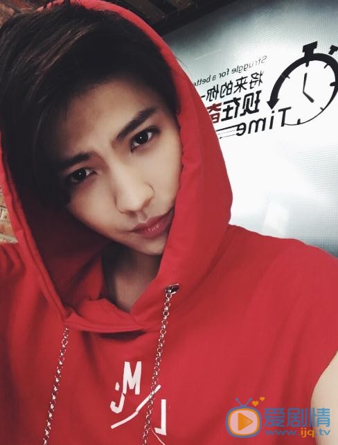 徐鹤尼生活照 徐鹤尼高清写真_徐鹤尼高清剧照