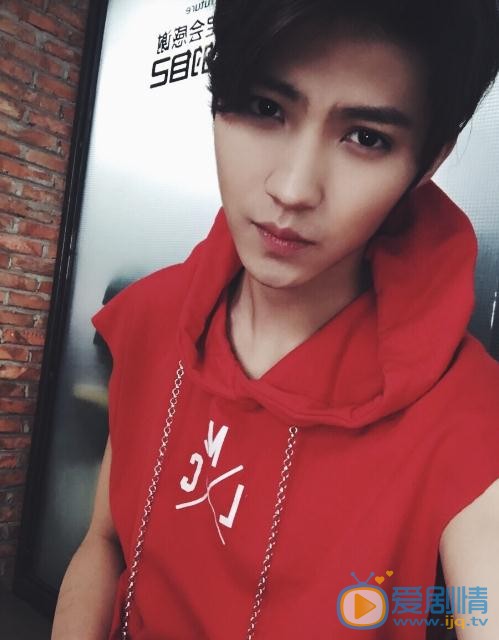 徐鹤尼生活照 徐鹤尼高清写真_徐鹤尼高清剧照