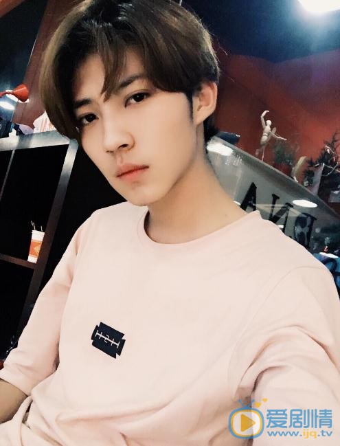 徐鹤尼生活照 徐鹤尼高清写真_徐鹤尼高清剧照