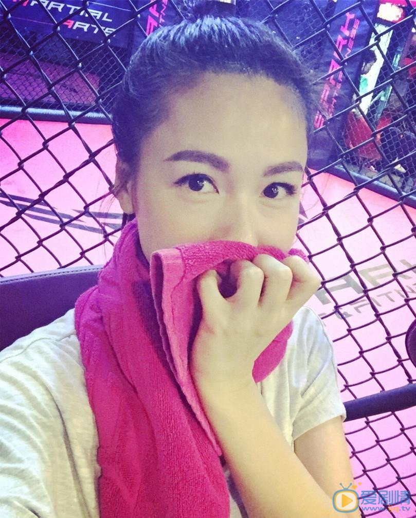 李施嬅自拍照 李施嬅高清写真_李施嬅高清剧照