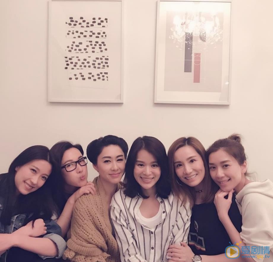 李施嬅闺蜜合照 李施嬅高清写真_李施嬅高清剧照