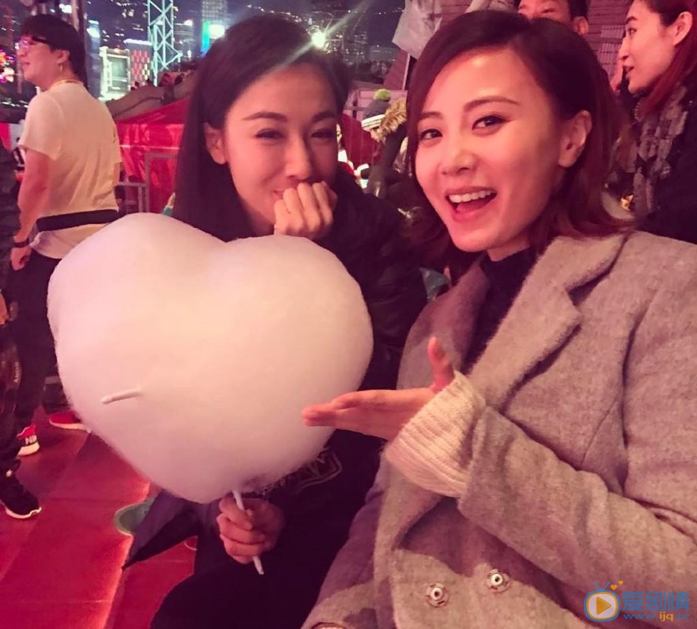 李施嬅闺蜜合照 李施嬅高清写真_李施嬅高清剧照