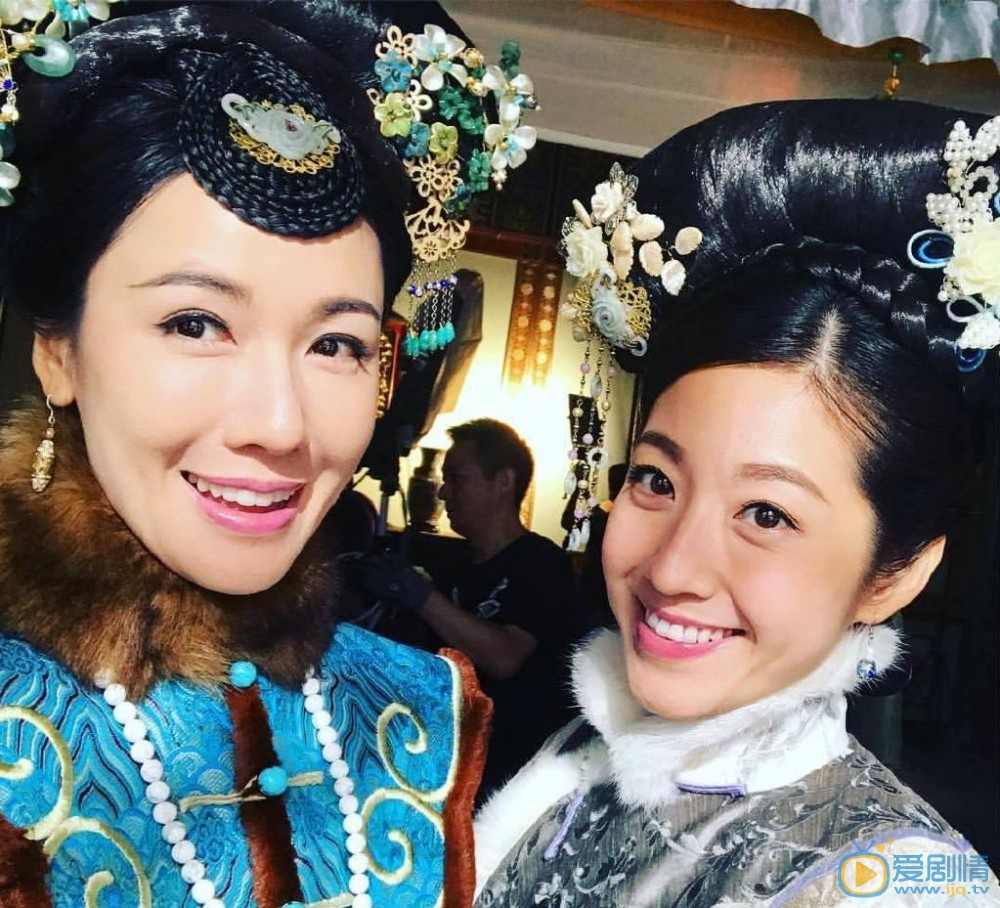 李施嬅与人合照 李施嬅高清写真_李施嬅高清剧照
