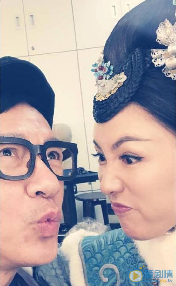 李施嬅与人合照 李施嬅高清写真_李施嬅高清剧照