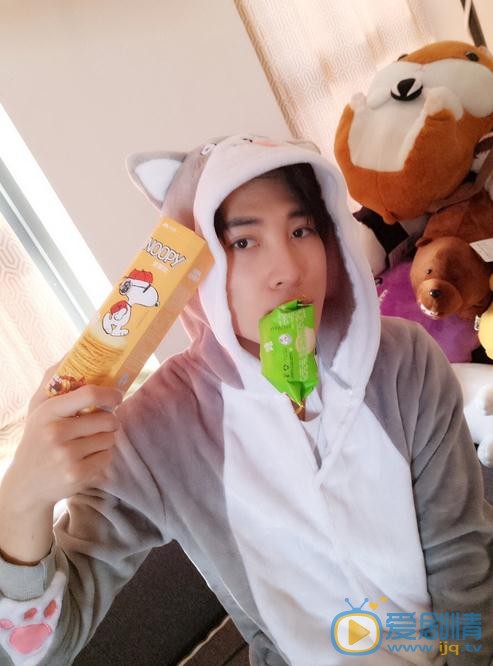 李向哲生活照 李向哲高清写真_李向哲高清剧照