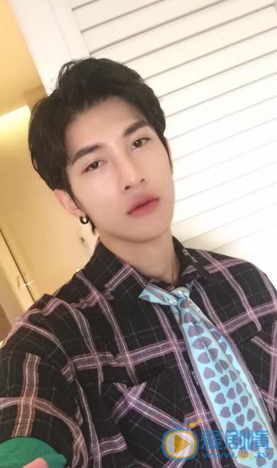 李向哲生活照 李向哲高清写真_李向哲高清剧照