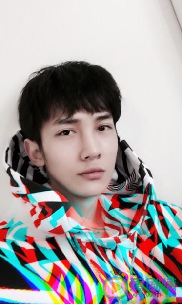 李向哲生活照 李向哲高清写真_李向哲高清剧照