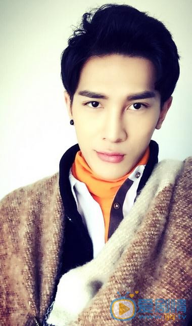 李向哲生活照 李向哲高清写真_李向哲高清剧照