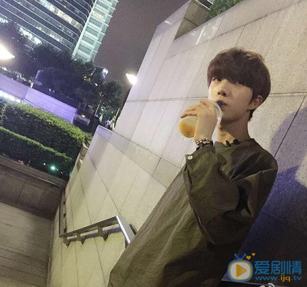 吕绍聪生活照 吕绍聪高清写真_吕绍聪高清剧照