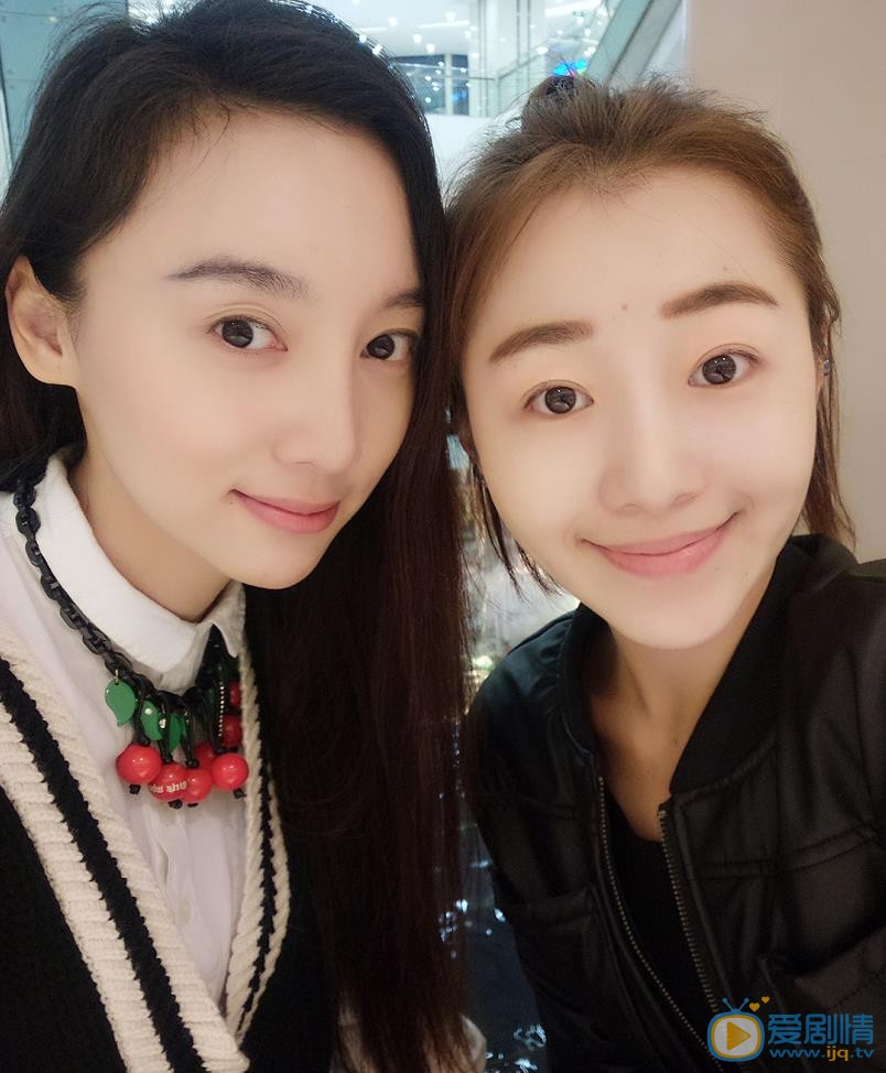 祝诗斯与人合照 祝诗斯高清写真_祝诗斯高清剧照