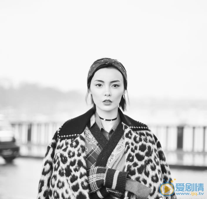 赵宇彤黑白系写真 赵宇彤高清写真_赵宇彤高清剧照