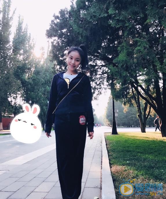 王玲玲生活照 王玲玲高清写真_王玲玲高清剧照