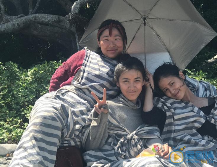 袁子芸片场照 袁子芸高清写真_袁子芸高清剧照