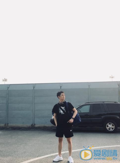 杨昊铭生活照 杨昊铭高清写真_杨昊铭高清剧照