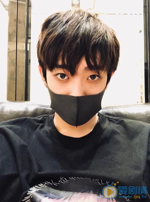 杨昊铭生活照 杨昊铭高清写真_杨昊铭高清剧照