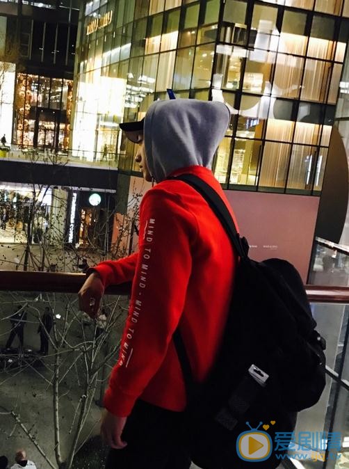 杨昊铭生活照 杨昊铭高清写真_杨昊铭高清剧照