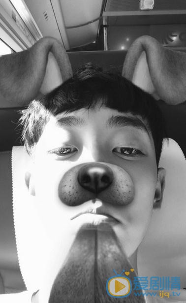 杨昊铭生活照 杨昊铭高清写真_杨昊铭高清剧照