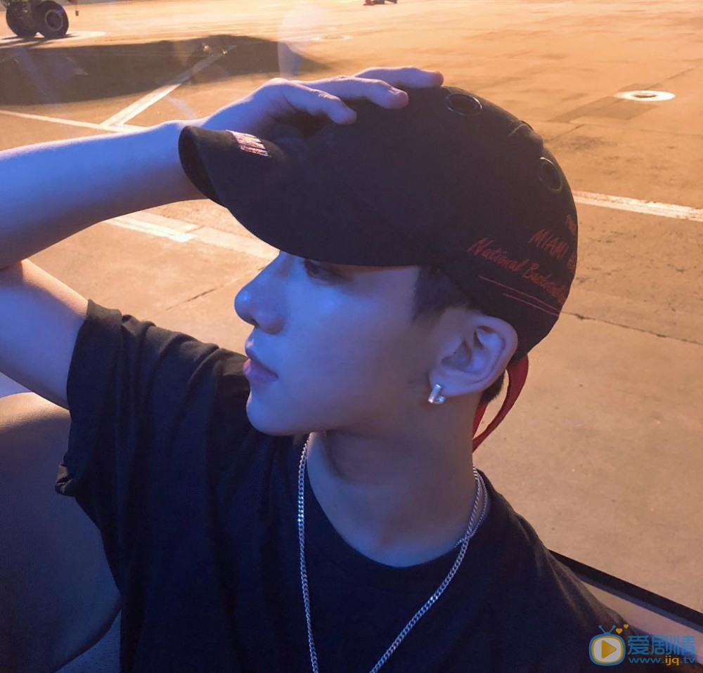 丁泽仁自拍照 丁泽仁高清写真_丁泽仁高清剧照