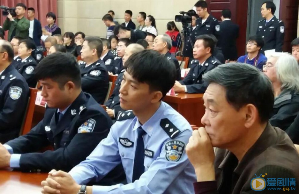 李智片场照 李智片场照