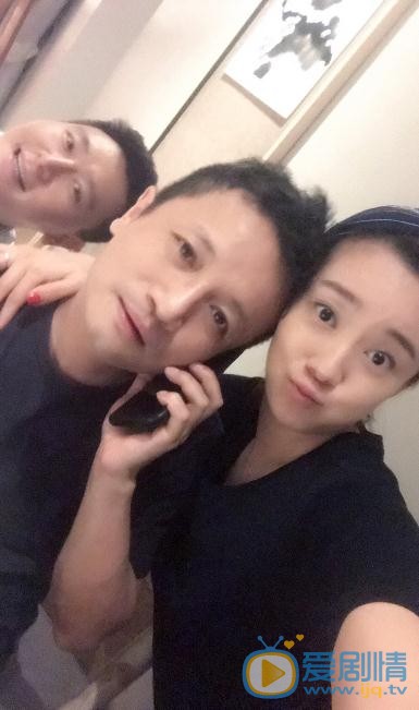 孟真与人合照 孟真高清写真_孟真高清剧照