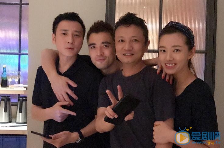孟真与人合照 孟真高清写真_孟真高清剧照