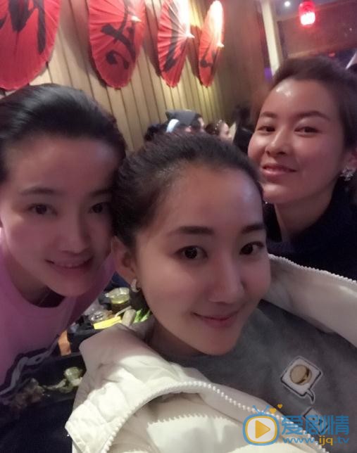 孟真与人合照 孟真高清写真_孟真高清剧照