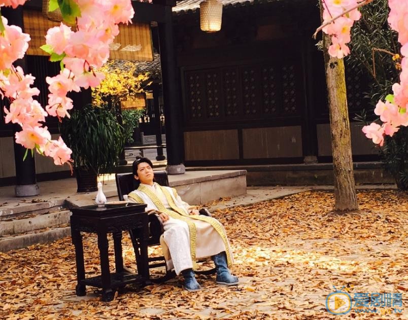 何育骏《纳妾记》剧照 何育骏高清写真_何育骏高清剧照