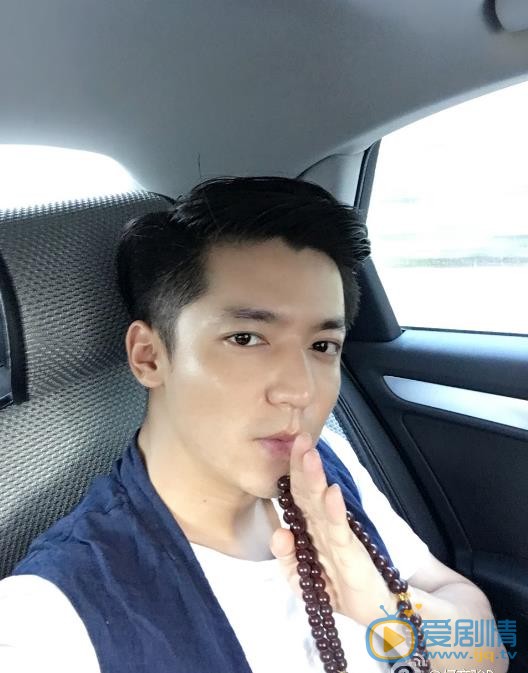 何育骏生活照 何育骏高清写真_何育骏高清剧照
