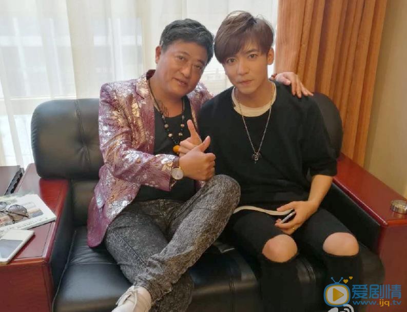 何育骏生活照 何育骏高清写真_何育骏高清剧照