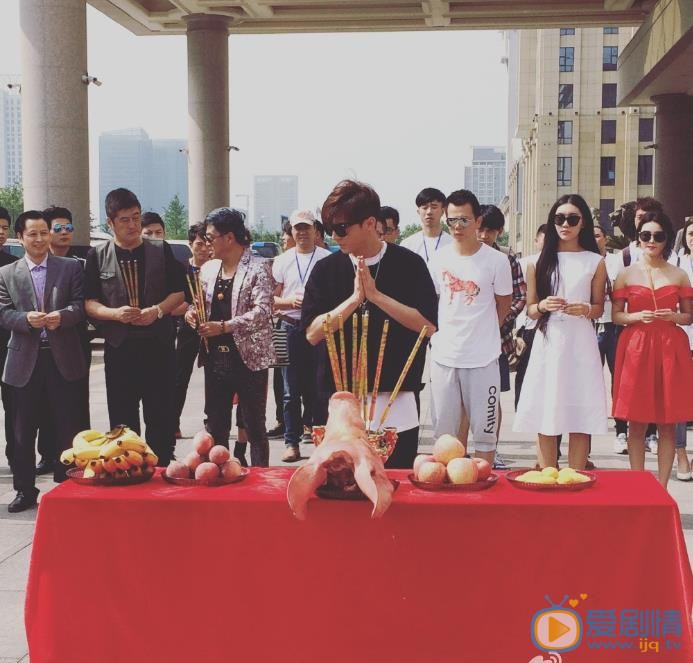 何育骏活动照 何育骏高清写真_何育骏高清剧照