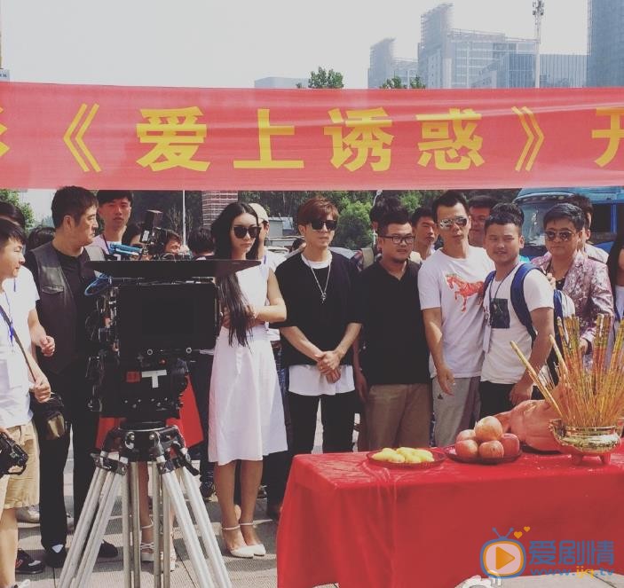 何育骏活动照 何育骏高清写真_何育骏高清剧照