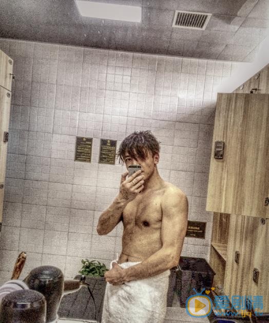 何育骏肌肉大片 何育骏高清写真_何育骏高清剧照