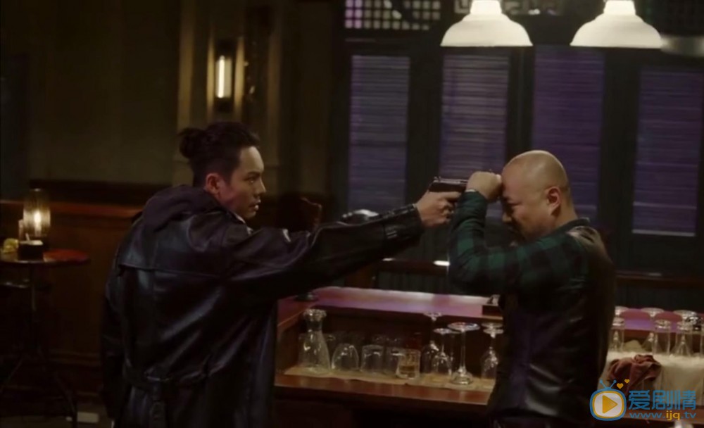 橙红年代光头警察最后结局怎么样？光头警察被谁所杀？