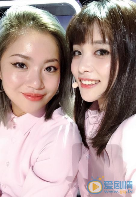 葛佳慧与人合照 葛佳慧高清写真_葛佳慧高清剧照
