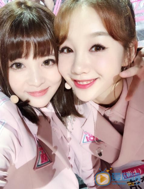 葛佳慧与人合照 葛佳慧高清写真_葛佳慧高清剧照