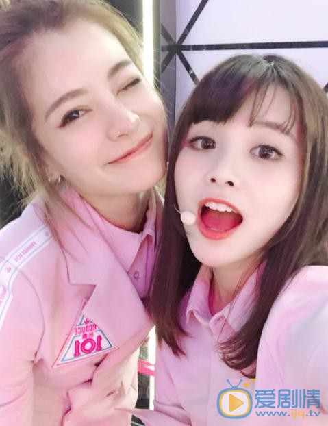 葛佳慧与人合照 葛佳慧高清写真_葛佳慧高清剧照