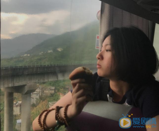 邱天生活照 邱天高清写真_邱天高清剧照