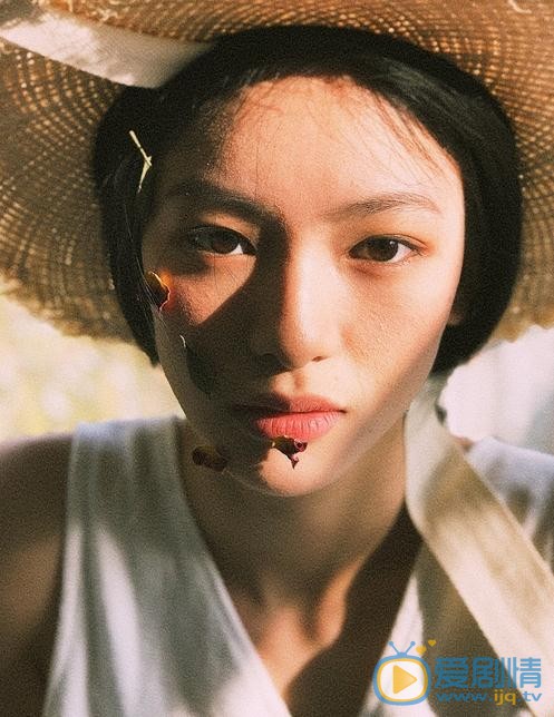 邱天写真 邱天高清写真_邱天高清剧照