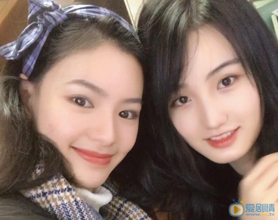 邱天与人合照 邱天高清写真_邱天高清剧照