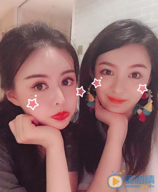 云千千与人合照 云千千高清写真_云千千高清剧照