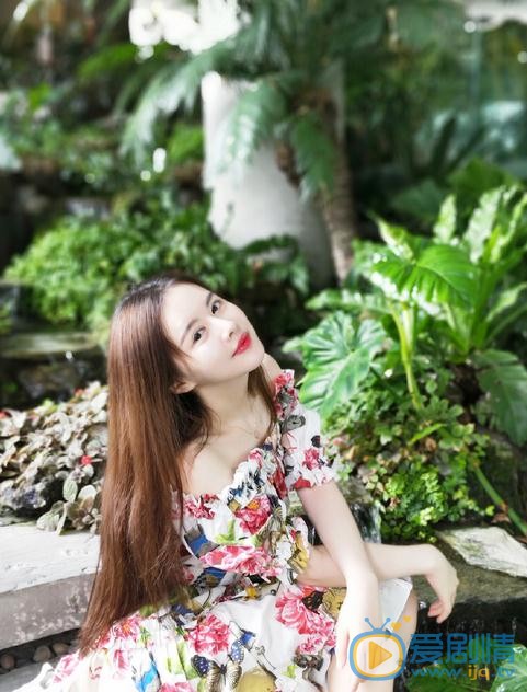 云千千街拍写真 云千千高清写真_云千千高清剧照
