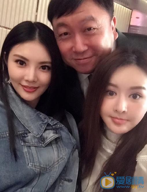 云千千与人合照 云千千高清写真_云千千高清剧照