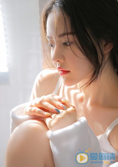 云千千街拍写真 云千千高清写真_云千千高清剧照