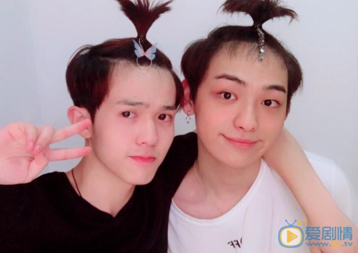 祝子杰与人合照 祝子杰高清写真_祝子杰高清剧照