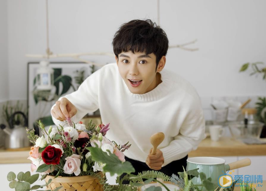 蓝博白衣写真 蓝博高清写真_蓝博高清剧照