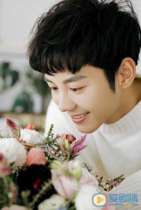 蓝博白衣写真 蓝博高清写真_蓝博高清剧照