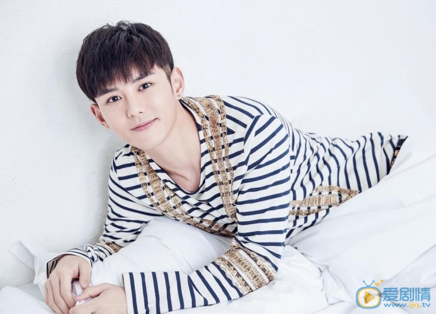 蓝博白衣写真 蓝博高清写真_蓝博高清剧照